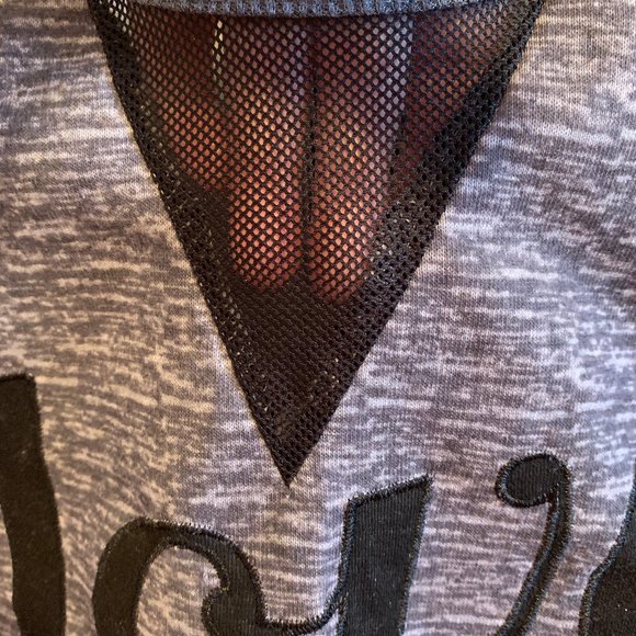 Thrill 94 Pullover Top Sweatshirt Words (Love) - Picture 2 of 6